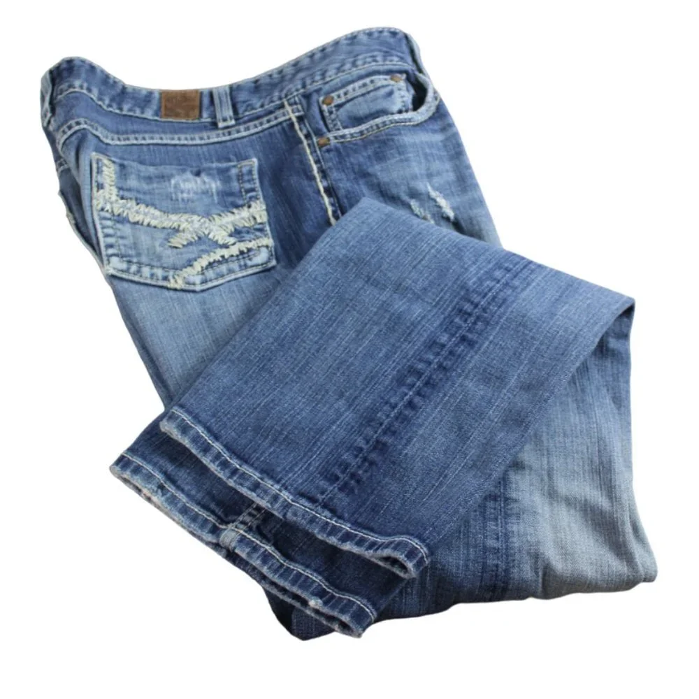 BKE Culture Light Distressed Blue Fade Jeans. Size 32/33.5